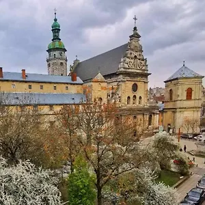 https://the-heart-of-the-lviv.hotelslviv.net